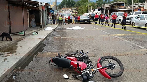 Luego de perpetrar el doble homicidio, el criminal escapó en el vehículo de los hoy finados y posteriormente lo abandonó en la colonia La Palma de Cedano, Zitácuaro (Foto: RED 113)
