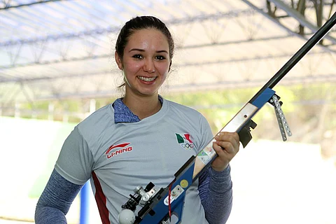 Eréndira Barba gana plata y bronce en tiro deportivo en Barranquilla