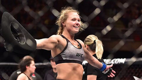 En 2009, la pareja de Lee fue declarada culpable de homicidio negligente con un arma de fuego, sumado a la polémica por tener tatuajes nazis y al arresto en posesión de droga este año (Foto: Instagram)