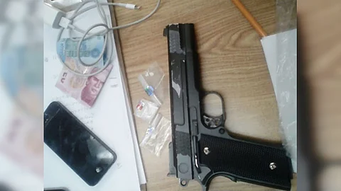 Tras una llamada al 911, la Policía Michoacán logró en pocos minutos dar con los presuntos responsables (Foto: Cortesía)