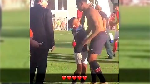 El niño explotó en llanto (Foto: Captura de video)