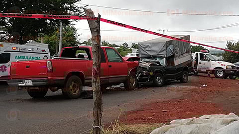 El otro conductor involucrado, al no tener visibilidad completa de la carretera no pudo esquivar la camioneta, detallaron vecinos que atestiguaron el accidente (Foto: RED 113)