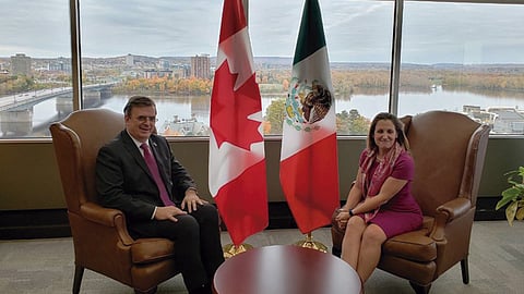 Además, tuvo un encuentro con el ministro de relaciones exteriores de Quebec (Foto: @m_ebrard)
