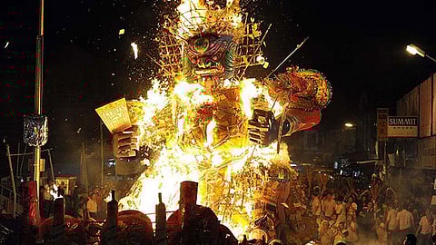 Cada lugar tiene su cultura y manera de hacer las cosas, respetemos todas las tradiciones