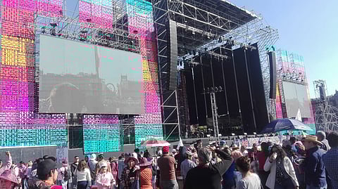 “¡Sí se pudo!”, corean miles de simpatizantes de Obrador en el Zócalo
