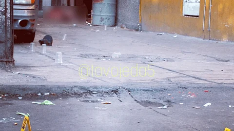 Tres de los seis lesionados por una balacera en la alcaldía Coyoacán murieron en los hospitales donde estaban internados, por lo cual la cifra de fallecidos por el ataque subió a cinco (Foto: @tavojeda5)