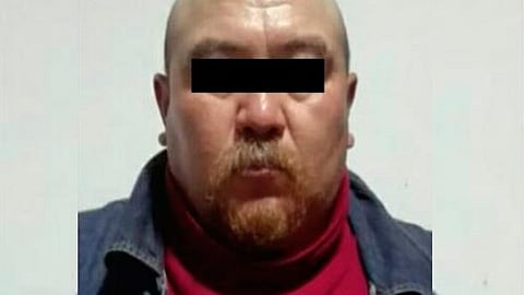 Se aseguraron los contenedores, ocho vehículos y el inmueble (Foto: @PGR_Mx)