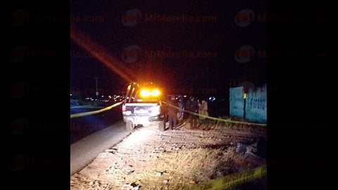 Las autoridades policiacas acordonaron el lugar y dieron aviso al personal de la Unidad Especializada en Escena del Crimen (Foto: RED 113)