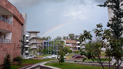 En Morelia puede aplicarse el examen de ingreso para cualquiera de los 124 programas de licenciatura que ofrece la UNAM en sus distintos planteles (Foto Facebook: ENES Unidad Morelia, UNAM)