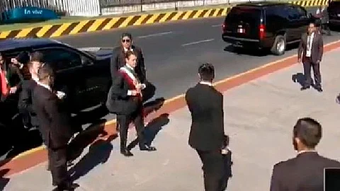 Llegó en punto de las 10:55 horas (Foto: captura)