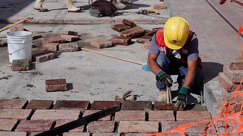Las obras en las calles Vasco de Quiroga y Virrey de Mendoza, dijo que van en tiempo y conforme a lo establecido en los contratos, dijo Adem Argueta (Foto: Cortesía)