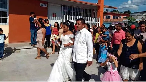 El profesor usó las instalaciones de una escuela pública como salón de fiestas (Foto: Facebook 365 D)