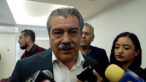 Dichas llamadas se hicieron con teléfonos propiedad del gobierno local, donde se pedía dinero y cotización de servicios a diversos proveedores bajo el nombre de Carlos Ortega, presunto secretario particular de Humberto Arróniz (Foto: Cristian Ruiz)