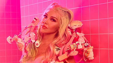 Usuarios han comparado a la mexicana con las Kardashian (Foto: IG/thalia)