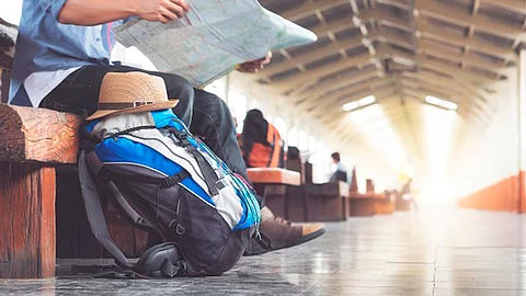 Vive México y el Ijum absorberán los gastos de transporte, hospedaje y alimentación para los beneficiarios (Imagen Por qoppi en Shutterstock)