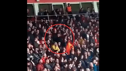 Aficionados se burlan de muerte de Emiliano Sala los expulsan de estadio (Video)