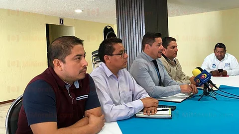 Hoy la toma de las oficinas del SAT permanecerá hasta las 15 horas (Foto: Cortesía)