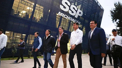 El titular de la SSP, encabezó el recorrido para que las y los empresarios conozcan las instalaciones del actual C5i, ubicado en las instalaciones de la corporación (Foto Cortesía)