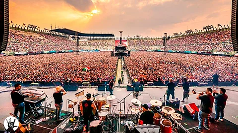 Cinco escenarios, más de 20 bandas (Foto: @vivelatino)