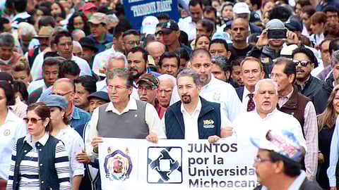 247 mil 154 pesos mensuales obtuvo Medardo Serna en el último semestre de 2018 (Foto Facebook: Universidad Michoacana de San Nicolás de Hidalgo)