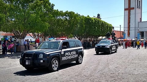 Los agentes policiales inspeccionaron la unidad y localizaron en el interior a las agraviadas (Foto Cortesía)