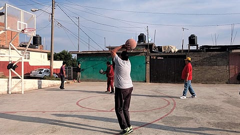 Fomentan el deporte y la salud física colonos antorchistas de Pátzcuaro