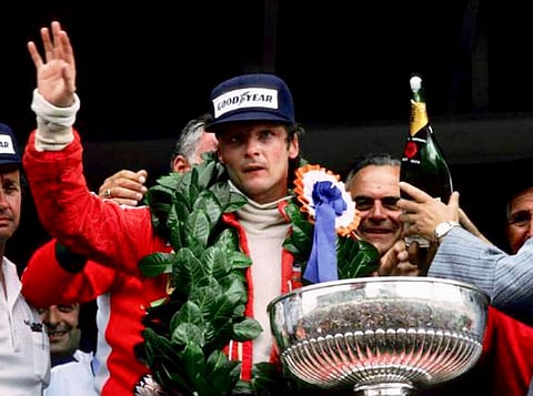 Nikki Lauda conquistó su primer campeonato mundial de la Fórmula 1 en 1975 y, después de su trágico accidente en 1976, regresó para ganar dos títulos más (Foto Twitter)
