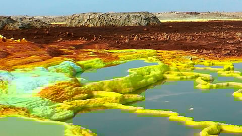 El cráter volcánico de Dallol, en Etiopía es considerado como la región de ambientes más extremos y el más caluroso del planeta (Foto: Viajestic)