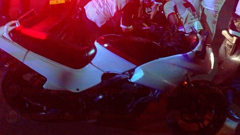 El joven pilotaba una motocicleta de la marca Suzuki de color blanco con negro
(Foto: RED 113)