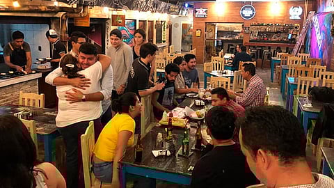 "Kevin, amigo, date cuenta, esos no son tus amigos" dicen los usuarios en redes
(Foto Facebook: Sergio Cabello Grajales)