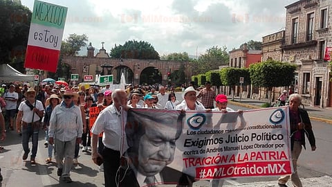 Con marcha, critican apoyo humanitario de AMLO a migrantes centroamericanos