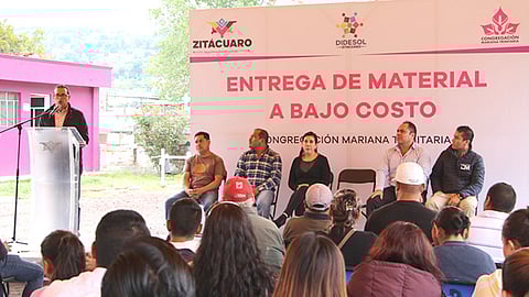 Se trabajará para que la mano de obra de la instalación de los calentadores solares y tinacos también sea a bajo costo (Foto Cortesía)