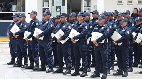Se entregaron certificados a 30 elementos y 10 motocicletas para la corporación (Foto Cortesía)