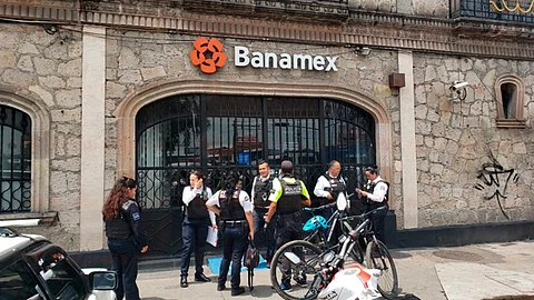 En el sitio los ladrones amenazaron a empleados y clientes (Foto: RED 113)
