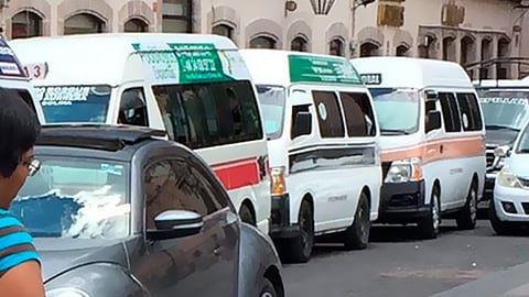 Los choferes reiteraron que su trabajo es legal (Foto Twitter: @alesstwtr)