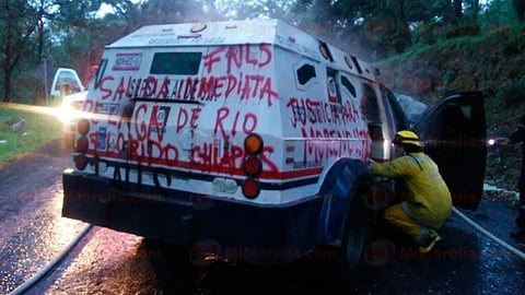 El pasado miércoles un grupo de comuneros integrantes del FNLS interceptó una camioneta de valores de la empresa SEPSA y un camión de carga y les realizó pintas en las que exigían la salida de la Guardia Nacional
(Foto: RED 113)