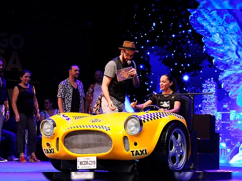 Morelianos caen de risa en el teatro Morelos