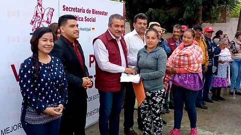 El munícipe recordó que a partir de la primera semana de setiembre iniciará un programa para pintar todos los planteles de educación secundaria que hay en el municipio (Foto: Cristian Ruiz)