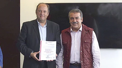 Pidió a los trabajadores unidad para mantener el buen ritmo de trabajo (Foto Cortesía)