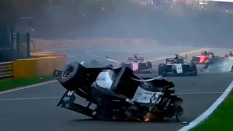 El piloto, de 22 años de edad, quien fue campeón de la GP3 Series, perdió la vida a las 18:35 horas (Foto: captura de pantalla)