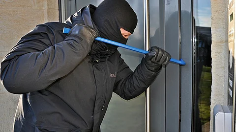 Los ladrones amenazaron al director del Jardín de Niños si lo denunciaba (Foto: Ilustrativa/Pixabay.com)