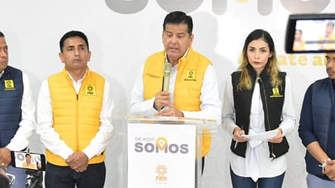 Se mantiene emblema, logotipo y colores del PRD: Juan Bernardo Corona (Foto Cortesía)