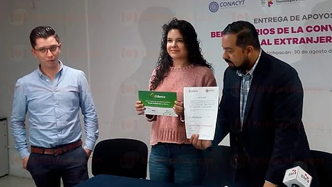 Los siete beneficiarios fueron seleccionados entre 15 michoacanos que gestionaron ingreso a las becas de Conacyt
(Foto: Josimar Lara)
