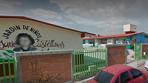 Maestras y padres de familia ayudaron a que el alumno regresara a su casa
(Foto: Maps)