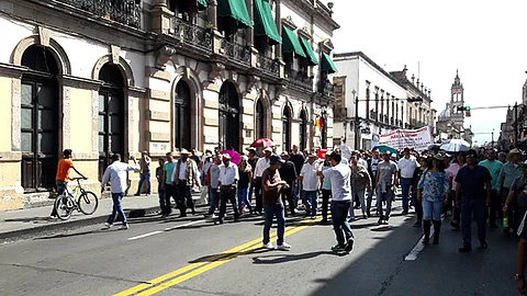 Realizan cortes a la circulación por manifestación en Avenida Acueducto