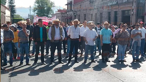 El líder sindical del SUEUM, advirtió que continuarán con estas manifestaciones en la ciudad en dado caso de que el rector, Raúl Cárdenas Navarro incumpla con el pago de la primera quincena de octubre (Foto: Guadalupe Martínez)