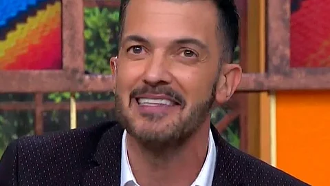 Fer del Solar se va para atenderse (Fotograma: @VengaLaAlegria)