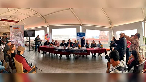 Joselito Adame aplaudió la idea dela corrida de toros se tenga una exhibición de todas las “Tradiciones Unidas de México" (Foto: Facebook Mario Orduña)