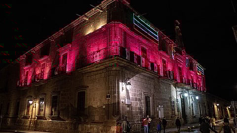 Se iluminarán Palacio Municipal, Obelisco a Lázaro Cárdenas, las Tarascas, las Estelas de la Constitución, entre otras oficinas municipales (Foto Cortesía)