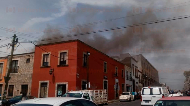 Bomberos de Morelia ayudaron en la labor (Foto: RED 113)